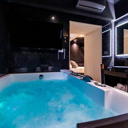 4 Suites " Unconventional Living Rooms " Catania-Fontanarossai nemzetközi repülőtér Kültér fotó