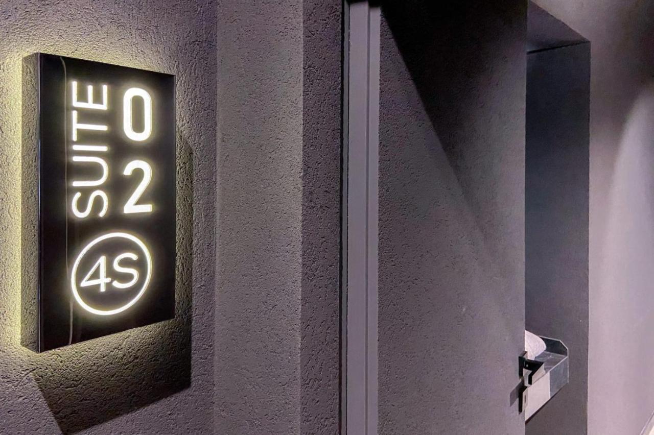 4 Suites " Unconventional Living Rooms " Catania-Fontanarossai nemzetközi repülőtér Kültér fotó