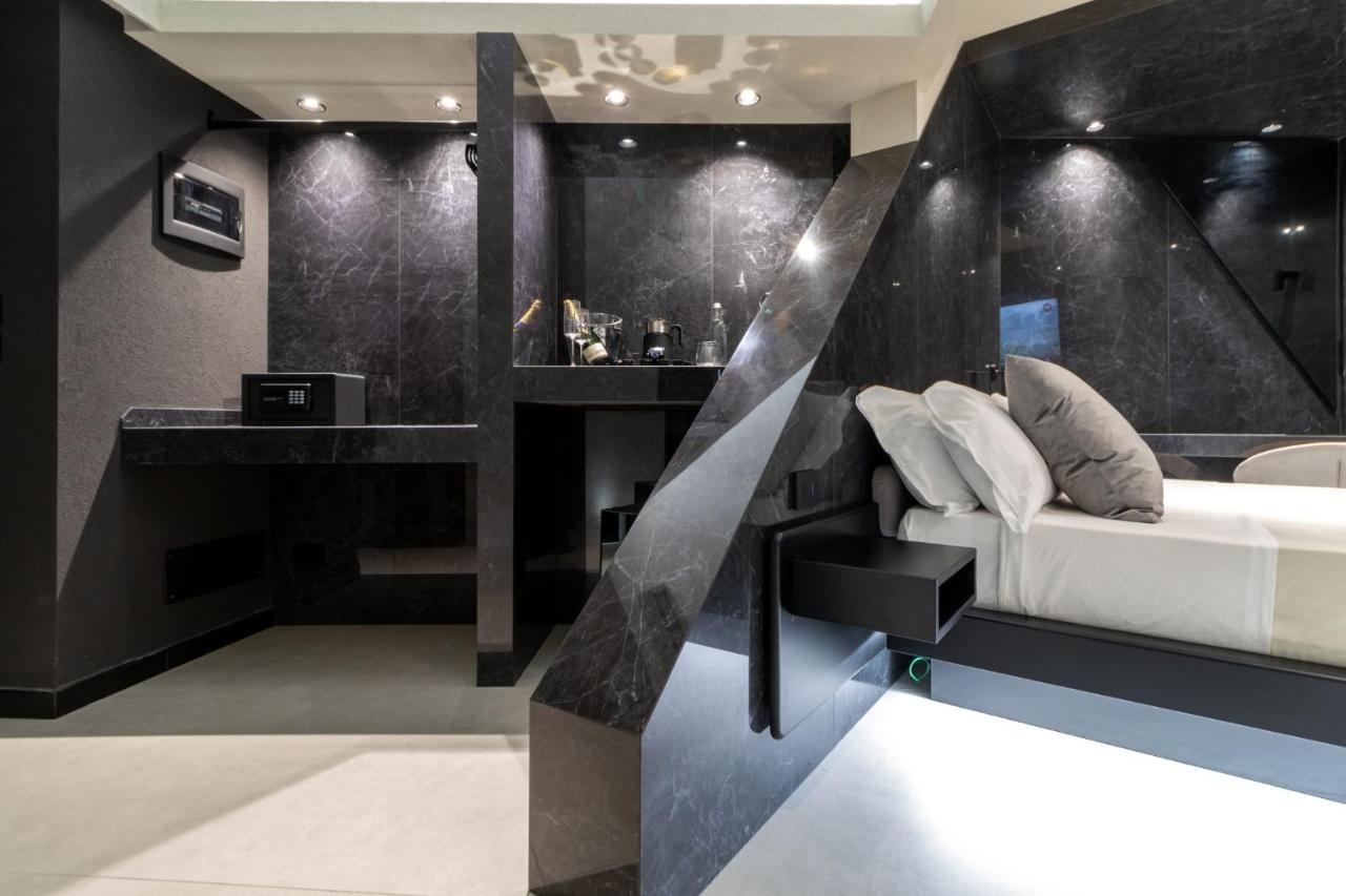 4 Suites " Unconventional Living Rooms " Catania-Fontanarossai nemzetközi repülőtér Kültér fotó