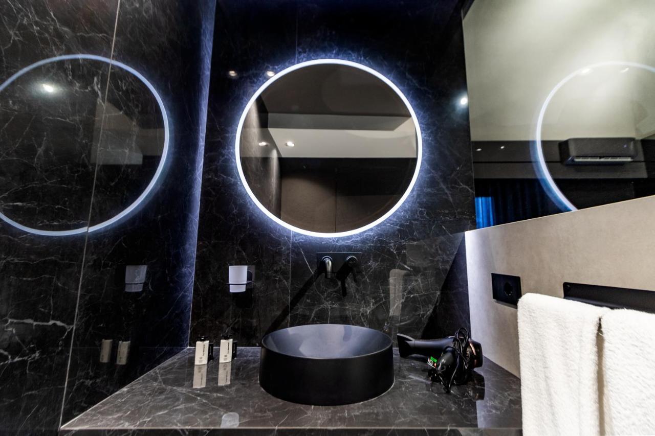 4 Suites " Unconventional Living Rooms " Catania-Fontanarossai nemzetközi repülőtér Kültér fotó