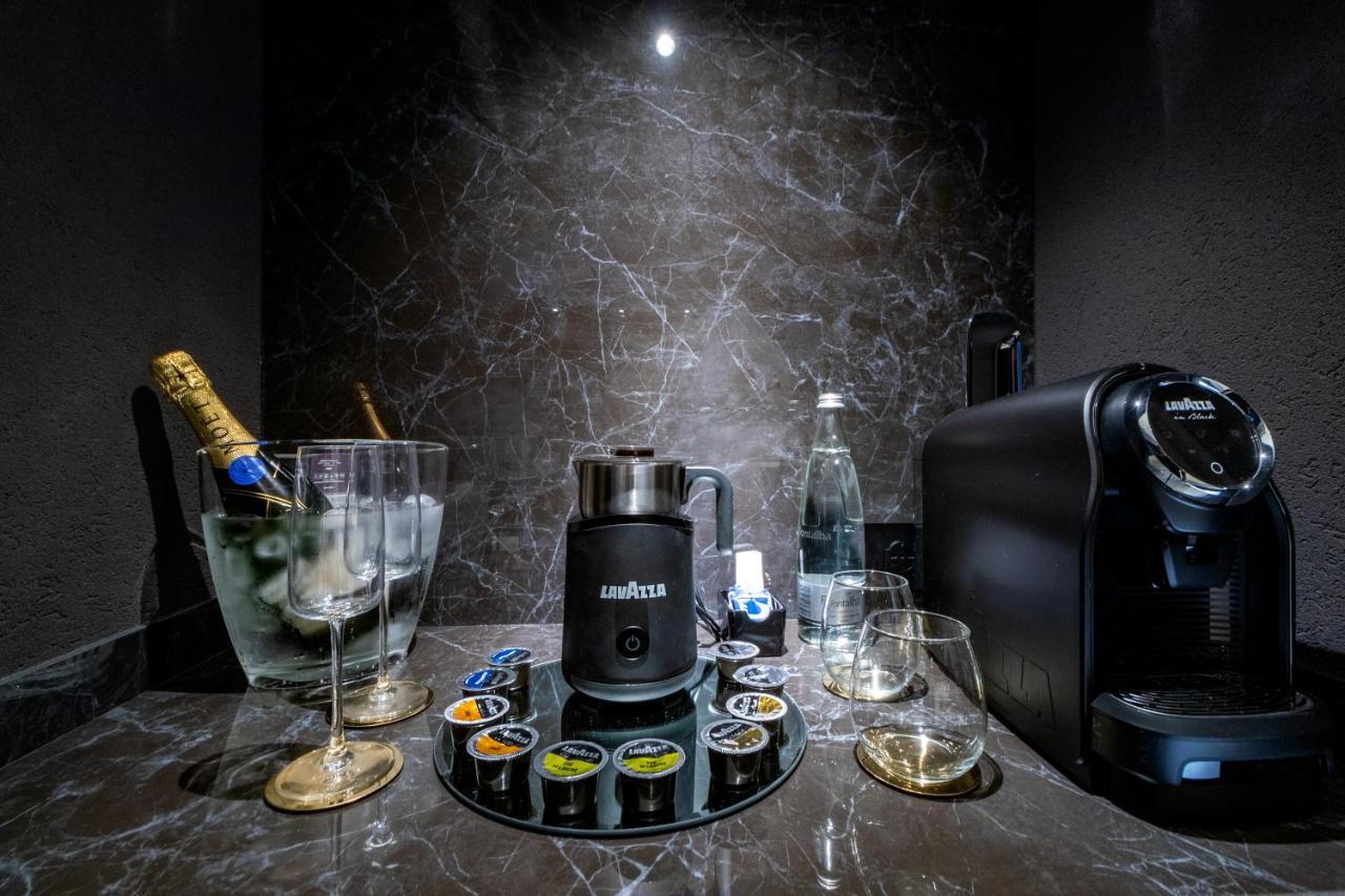 4 Suites " Unconventional Living Rooms " Catania-Fontanarossai nemzetközi repülőtér Kültér fotó