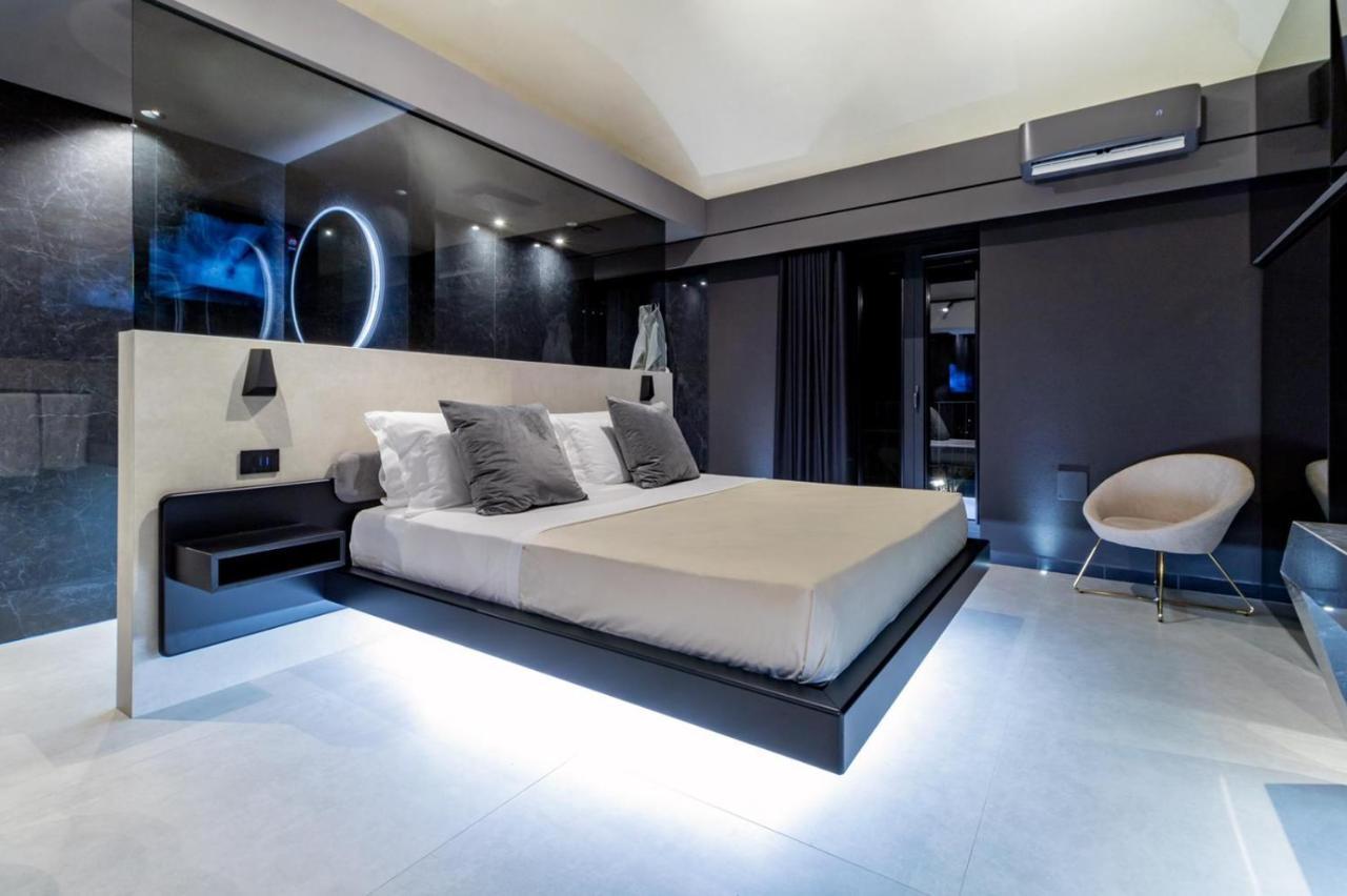 4 Suites " Unconventional Living Rooms " Catania-Fontanarossai nemzetközi repülőtér Kültér fotó