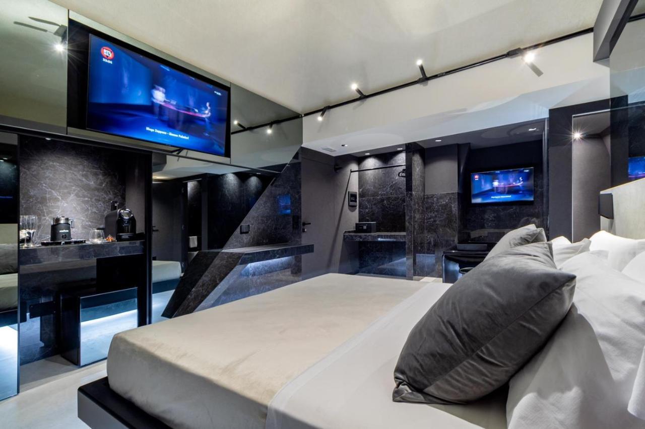 4 Suites " Unconventional Living Rooms " Catania-Fontanarossai nemzetközi repülőtér Kültér fotó