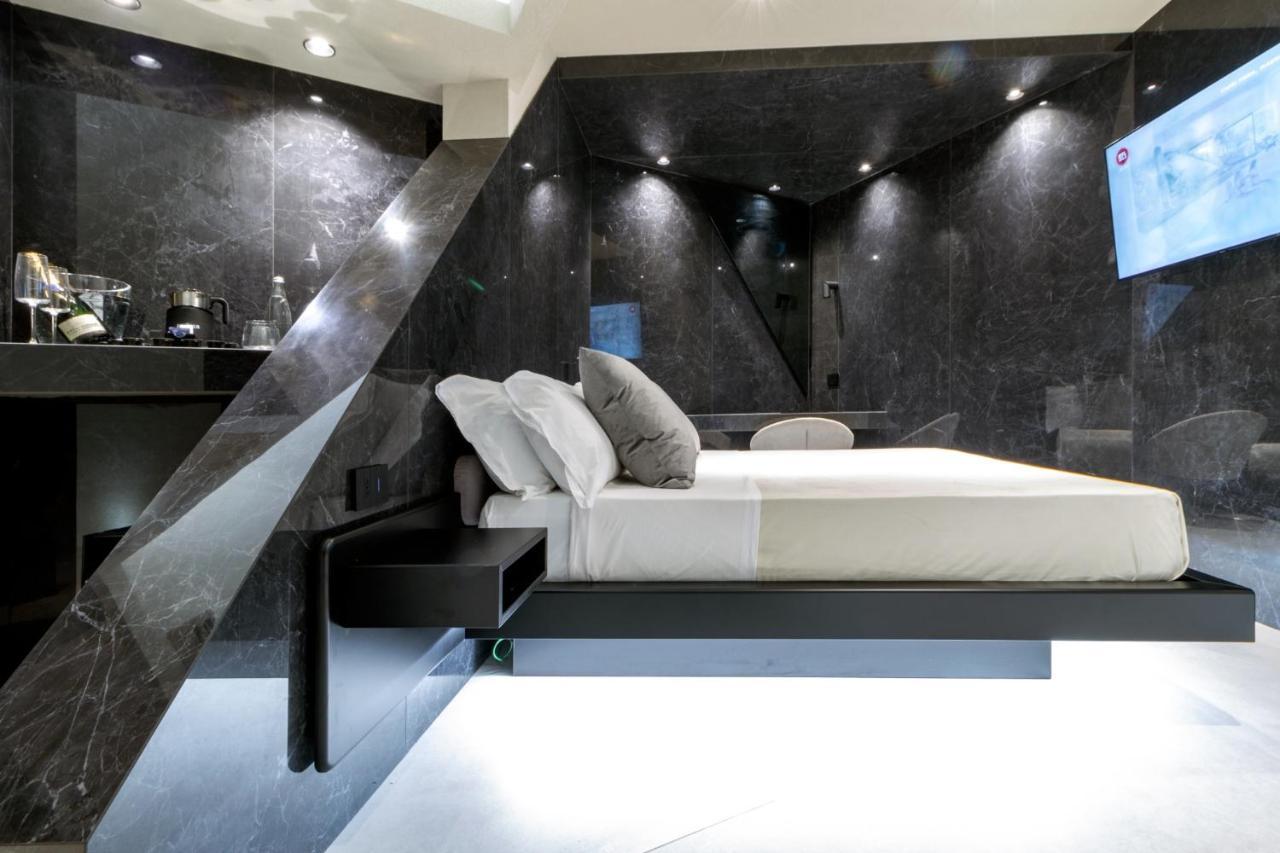 4 Suites " Unconventional Living Rooms " Catania-Fontanarossai nemzetközi repülőtér Kültér fotó